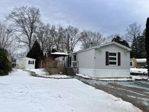 20 Conestoga Trl, Brookfield, MA 01506