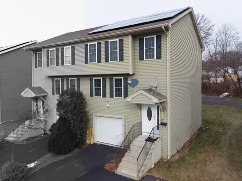 83 Massasoit Rd, Worcester, MA 01604 photo 2