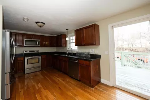83 Massasoit Rd, Worcester, MA 01604 photo 5