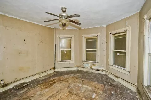 88 Marble St, Springfield, MA 01105 photo 5
