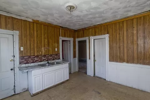 88 Marble St, Springfield, MA 01105 photo 15