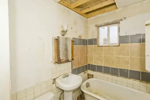 88 Marble St, Springfield, MA 01105 photo 12