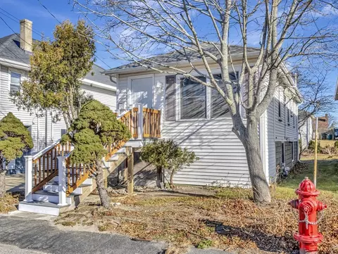 188 Kingsley Rd, Hull, MA 02045