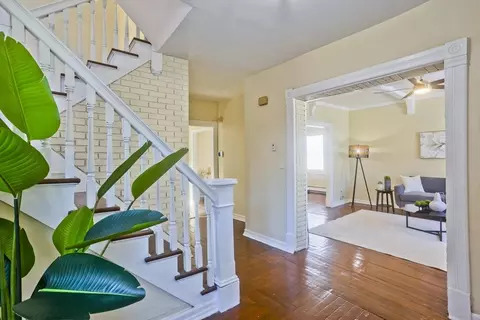 30 Parkwood St, Springfield, MA 01108 photo 2