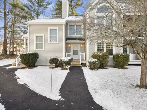 600 County St #404, Taunton, MA 02780
