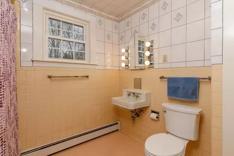 Bath - 225 Wallingford Ave, Athol, MA 01331 photo 2 of 3