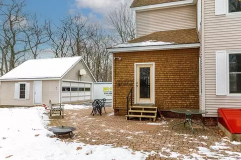 Exterior - 225 Wallingford Ave, Athol, MA 01331 photo 4 of 7