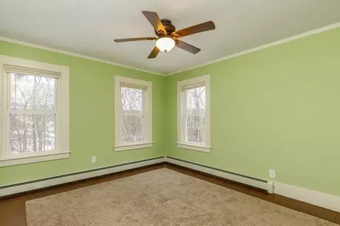 Bedroom - 225 Wallingford Ave, Athol, MA 01331 photo 2 of 4