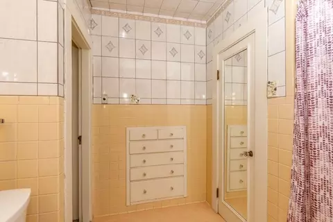 Bath - 225 Wallingford Ave, Athol, MA 01331 photo 3 of 3