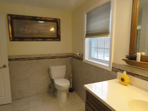 Bath - 52 Ward St, Raynham, MA 02767 photo 2 of 4