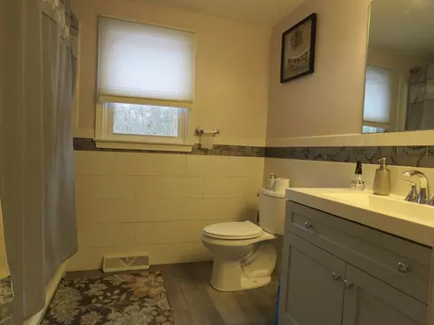 Bath - 52 Ward St, Raynham, MA 02767 photo 3 of 4