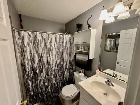 63-65 Pinevale St, Springfield, MA 01151 photo 12