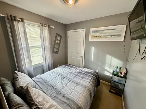 63-65 Pinevale St, Springfield, MA 01151 photo 9