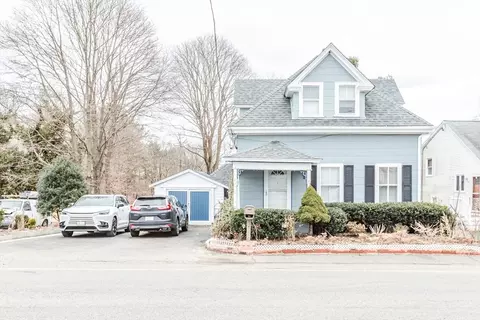 68 Spring St, Holbrook, MA 02343