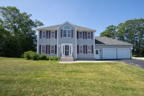 30 Briarcliff Dr, Auburn, MA 01501