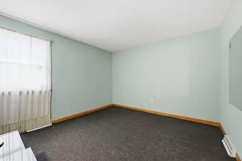 Bedroom - 108 Barre St, Springfield, MA 01119 photo 6 of 9