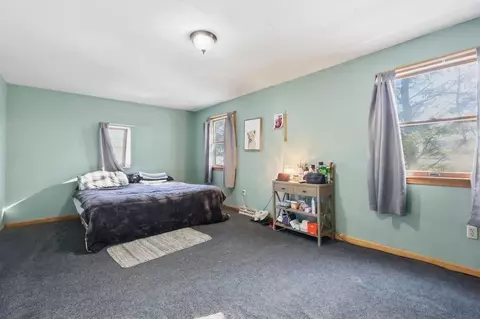 Bedroom - 108 Barre St, Springfield, MA 01119 photo 2 of 9
