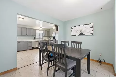 Dining - 108 Barre St, Springfield, MA 01119 photo 1 of 2