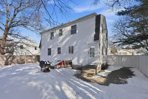 Exterior - 108 Barre St, Springfield, MA 01119 photo 3 of 4