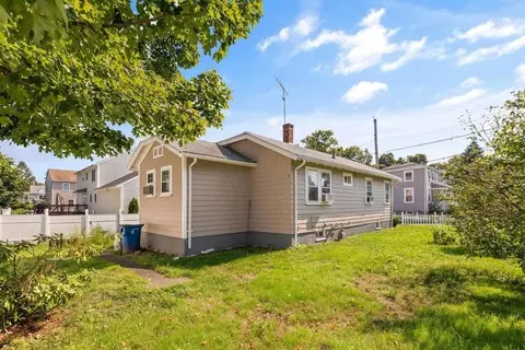 8 Plain St, Randolph, MA 02368 photo 4