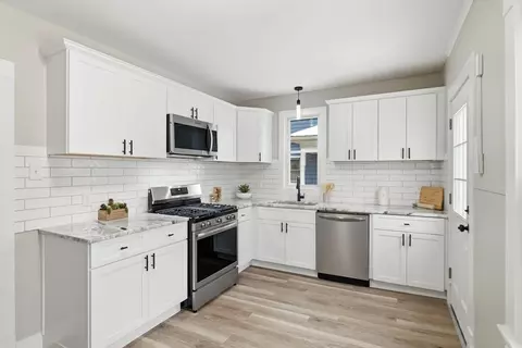 72 Sunapee St, Springfield, MA 01108 photo 8