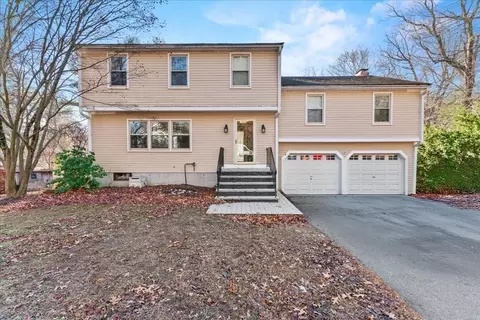720 Grove St, Norwell, MA 02061