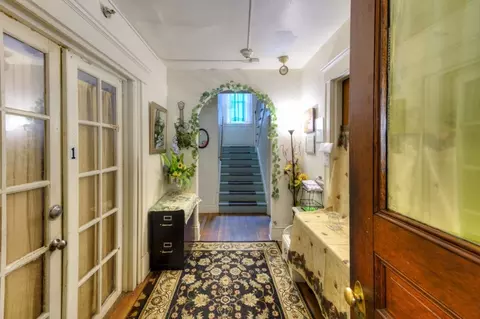 Entry Way - 60 Fruit St, Worcester, MA 01609 photo 1 of 3