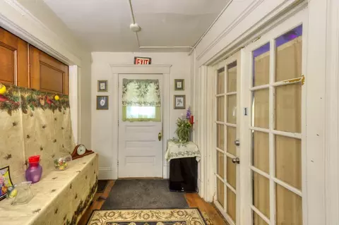 Entry Way - 60 Fruit St, Worcester, MA 01609 photo 3 of 3
