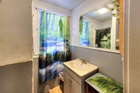 Bath - 60 Fruit St, Worcester, MA 01609 photo 1 of 2