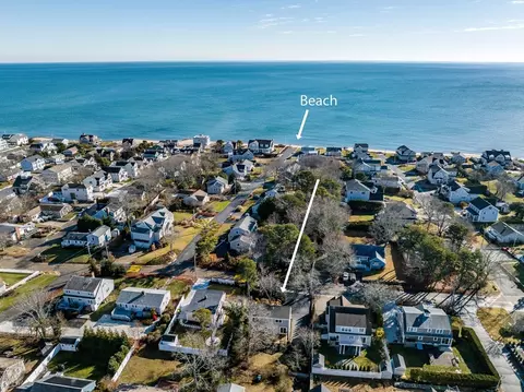 View/Area - 71 Shore Dr, Mashpee, MA 02649 photo 3 of 6