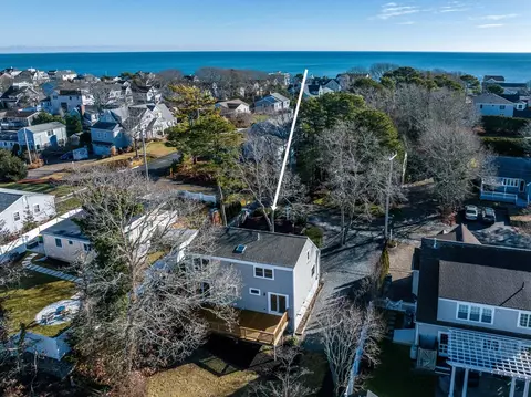 View/Area - 71 Shore Dr, Mashpee, MA 02649 photo 2 of 6