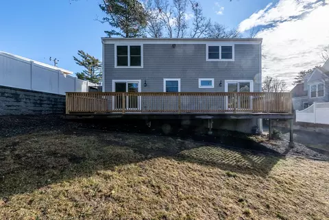 Exterior - 71 Shore Dr, Mashpee, MA 02649 photo 4 of 8