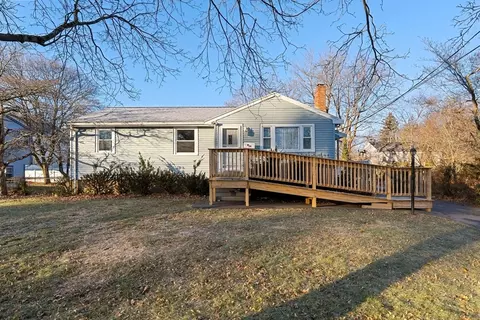 36 Crestfield Dr, Brockton, MA 02302