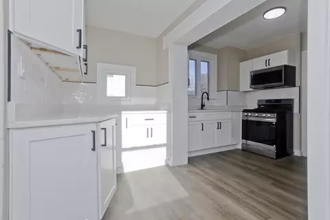 566 Broadway St, Chicopee, MA 01020 photo 9