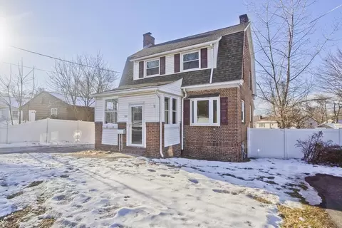 566 Broadway St, Chicopee, MA 01020 photo 2