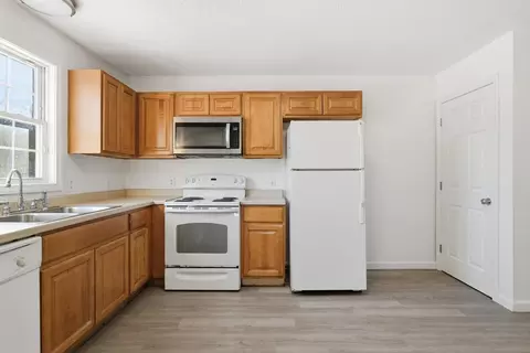 Kitchen - 59-61 Pinevale St, Springfield, MA 01151 photo 3 of 3
