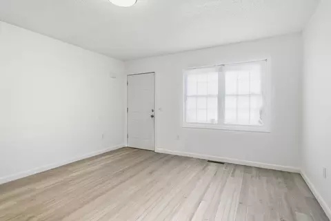 Living - 59-61 Pinevale St, Springfield, MA 01151 photo 1 of 3