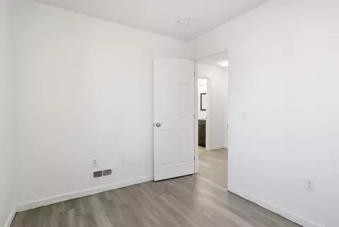 Bedroom - 59-61 Pinevale St, Springfield, MA 01151 photo 5 of 14
