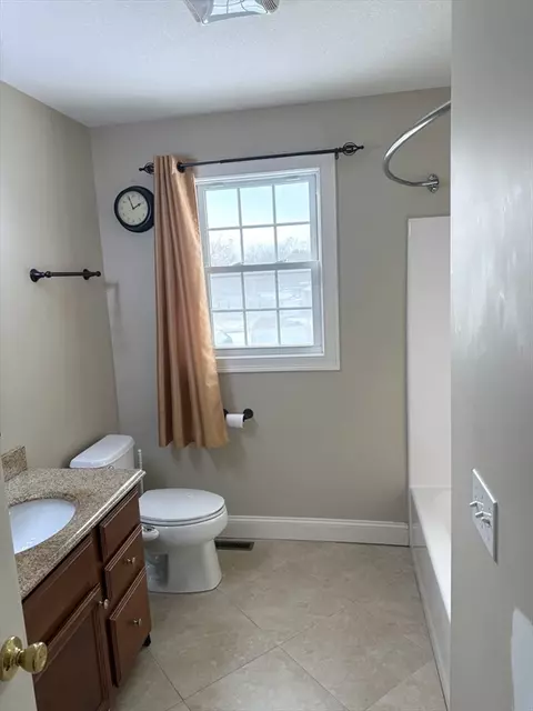Bath - 134 Granger St, Springfield, MA 01119 photo 3 of 4