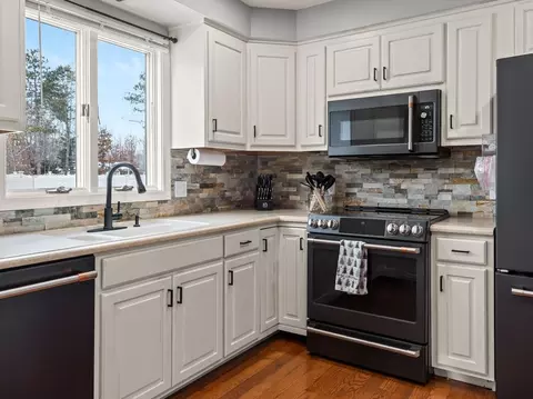 36 Lyons Rd, Dudley, MA 01571 photo 16