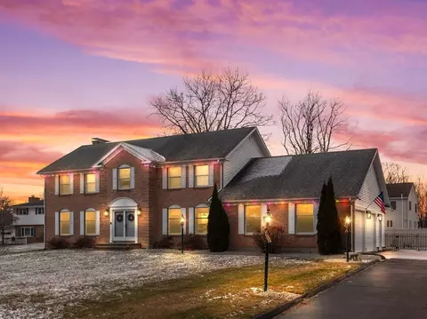36 Lyons Rd, Dudley, MA 01571