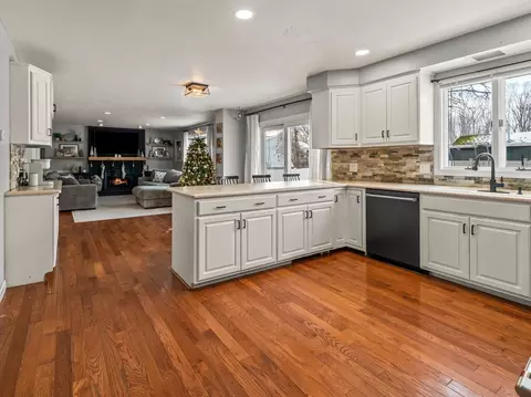 36 Lyons Rd, Dudley, MA 01571 photo 17