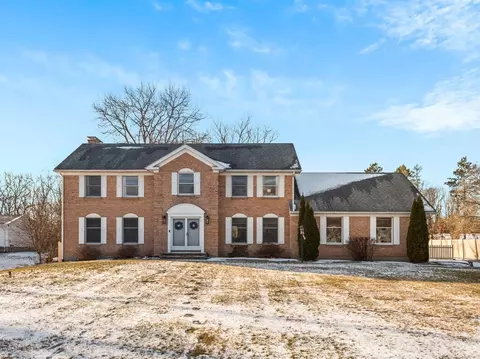 36 Lyons Rd, Dudley, MA 01571 photo 2