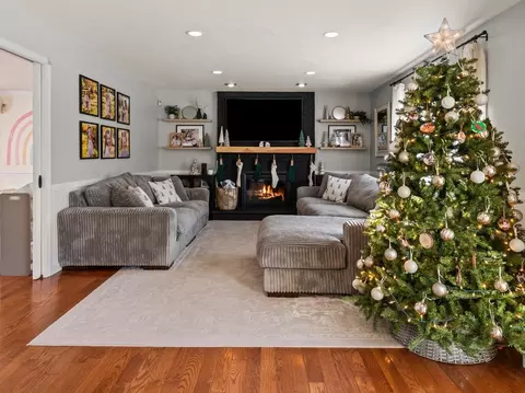 36 Lyons Rd, Dudley, MA 01571 photo 11