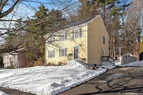 240 Stoneybrook Rd, Fitchburg, MA 01420