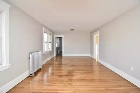 51-53 Eloise St, Springfield, MA 01118 photo 4