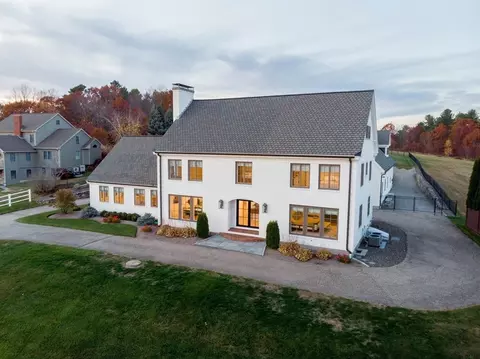 61 Chickering Rd, Spencer, MA 01562 photo 2
