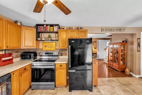 26 Stephen Dr, Webster, MA 01570 photo 17