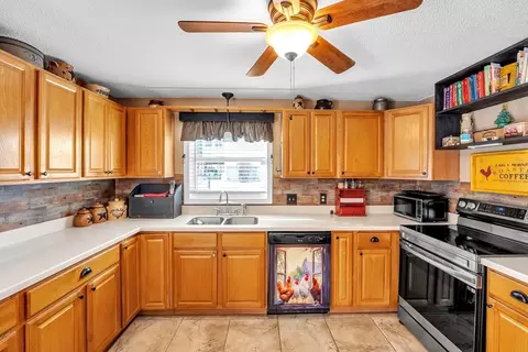 26 Stephen Dr, Webster, MA 01570 photo 16