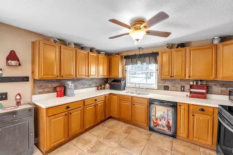 26 Stephen Dr, Webster, MA 01570 photo 18
